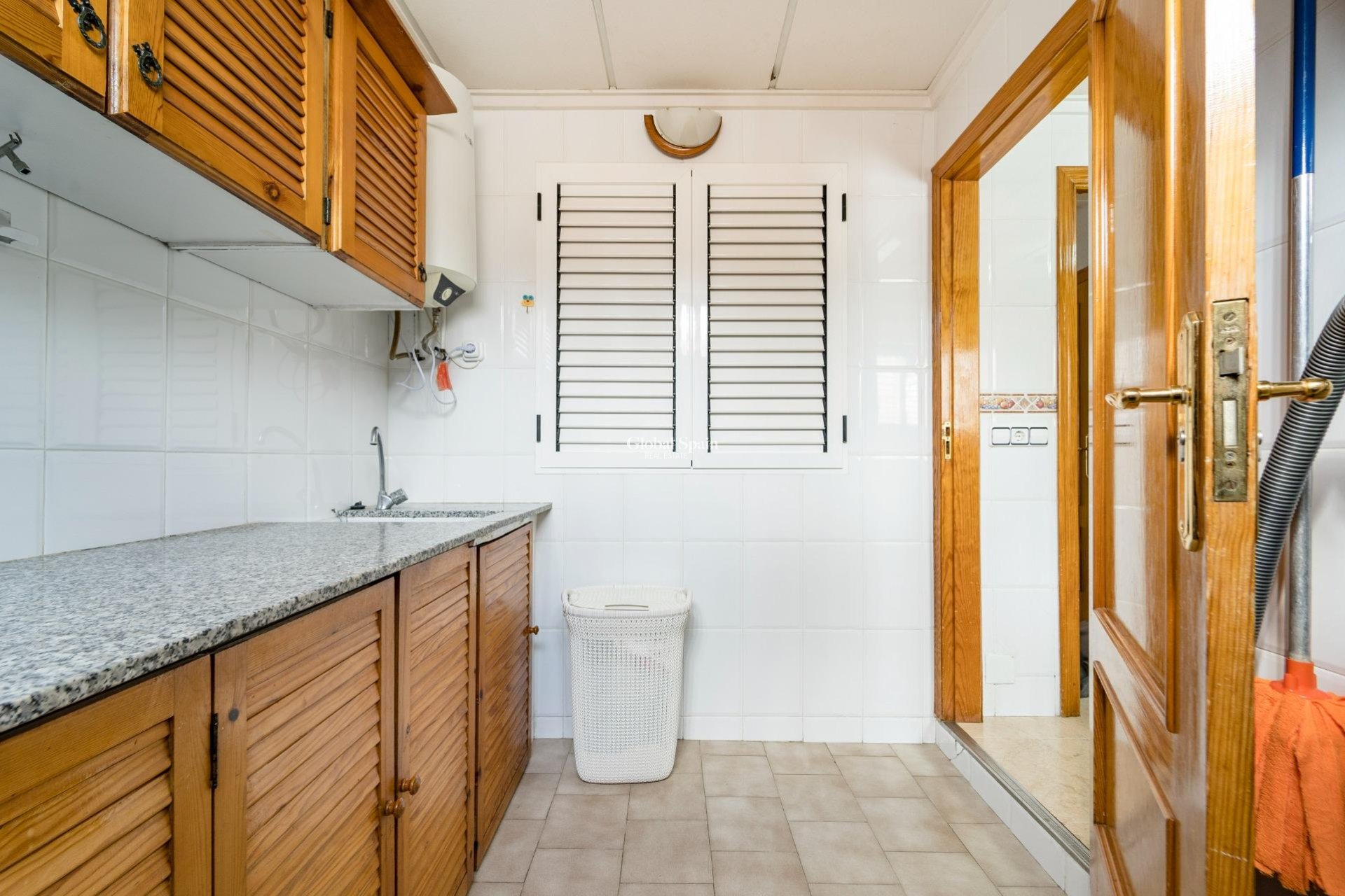 Wiederverkauf - HAUS -
TORREVIEJA - Playa De Los Náufragos
