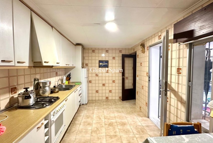 Wiederverkauf - HAUS -
TORREVIEJA - Playa del Cura