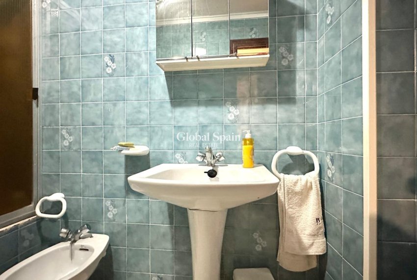 Wiederverkauf - HAUS -
TORREVIEJA - Playa del Cura