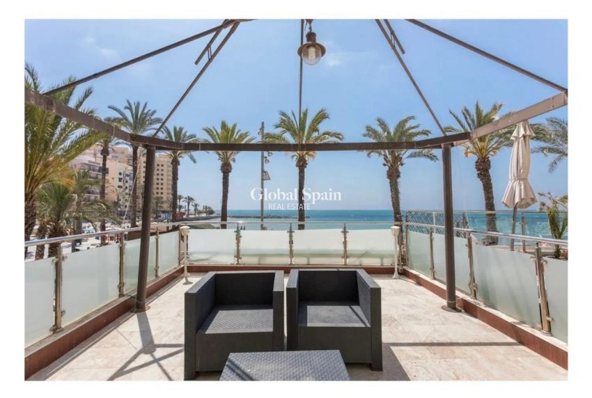 Wiederverkauf - HAUS -
TORREVIEJA - Playa del Cura