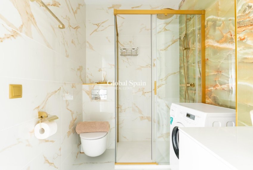 Wiederverkauf - HAUS -
TORREVIEJA - Punta Prima