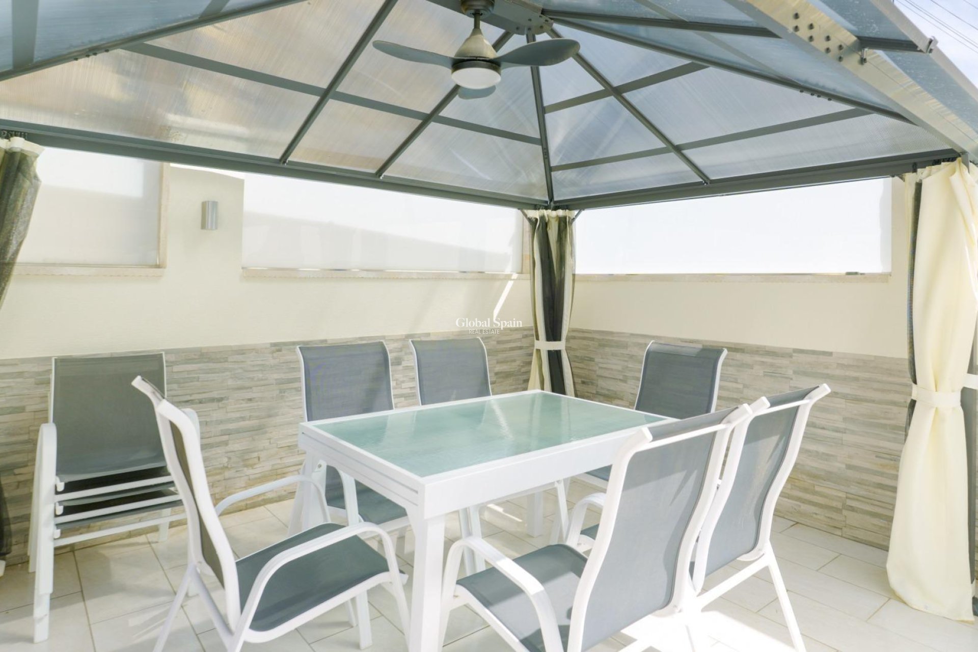 Wiederverkauf - HAUS -
TORREVIEJA - Punta Prima