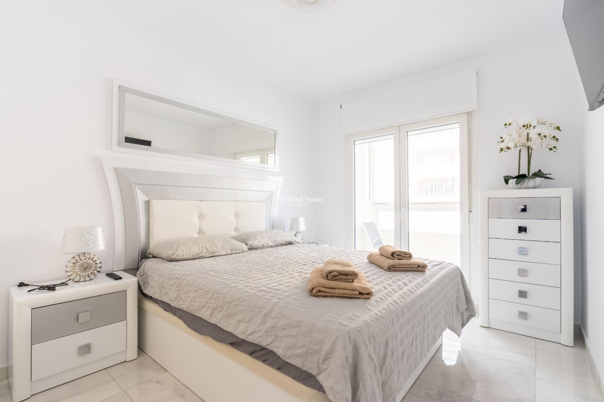 Wiederverkauf - HAUS -
TORREVIEJA - Punta Prima