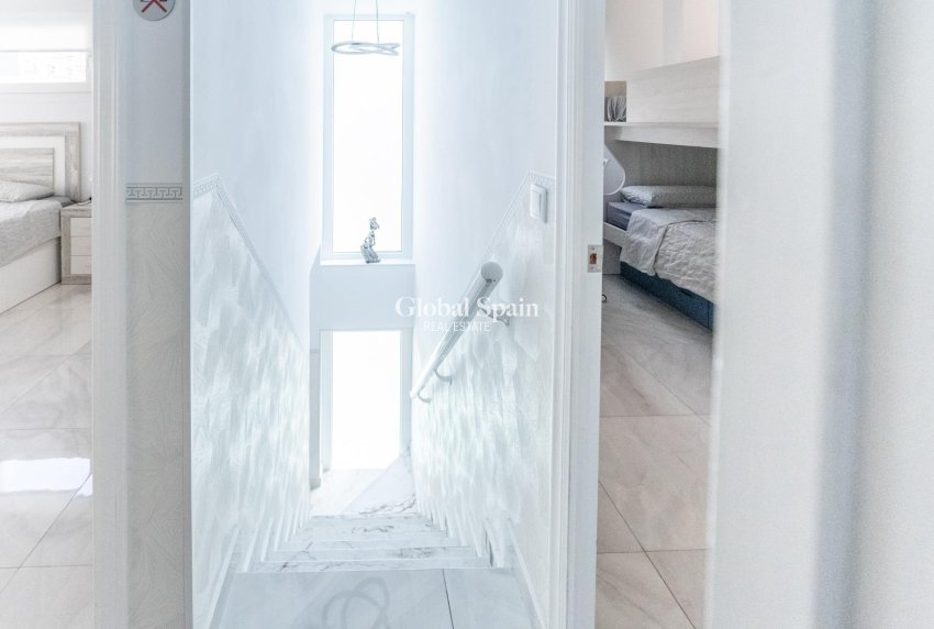 Wiederverkauf - HAUS -
TORREVIEJA - Punta Prima