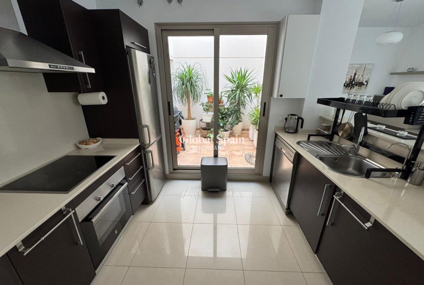 Wiederverkauf - HAUS -
TORREVIEJA - Punta Prima