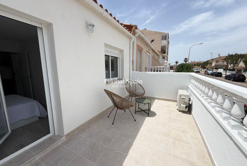Wiederverkauf - HAUS -
TORREVIEJA - Sector 25