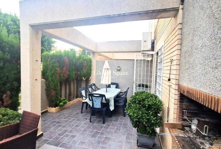 Wiederverkauf - HAUS -
TORREVIEJA - Torreblanca