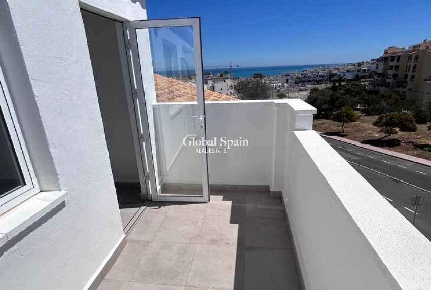 Wiederverkauf - HAUS -
TORREVIEJA - Torreblanca