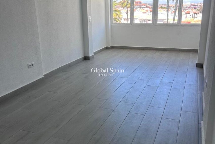 Wiederverkauf - HAUS -
TORREVIEJA - Torreblanca