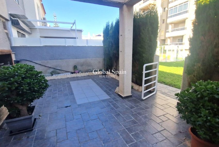 Wiederverkauf - HAUS -
TORREVIEJA - Torreblanca