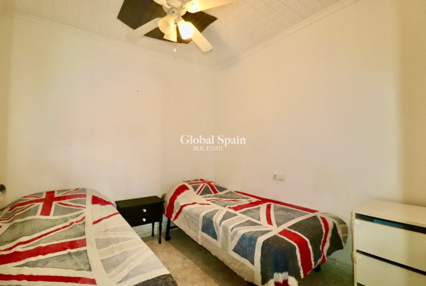 Wiederverkauf - HAUS -
TORREVIEJA - Torreta-Florida