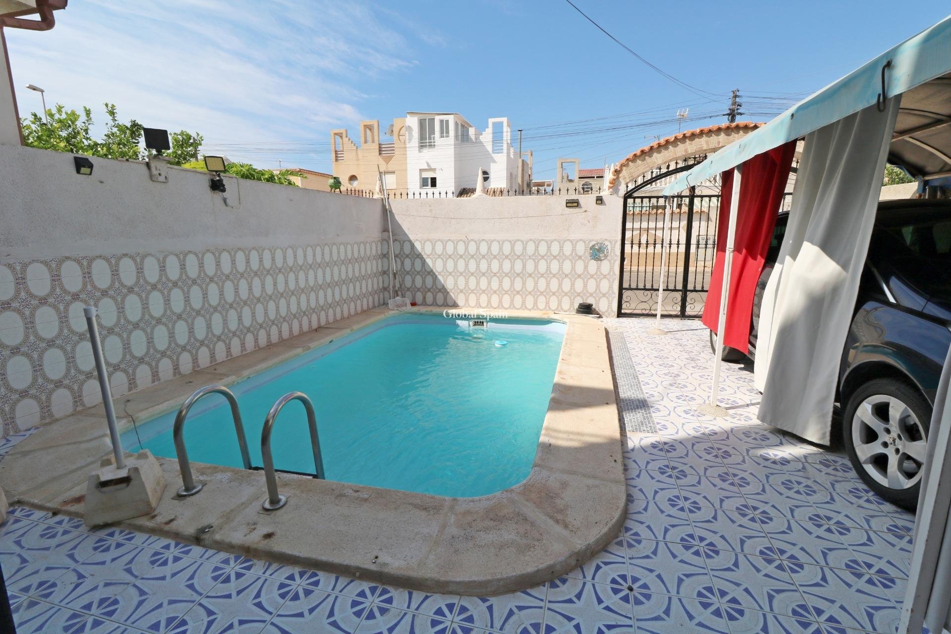 Wiederverkauf - HAUS -
TORREVIEJA - Torretas