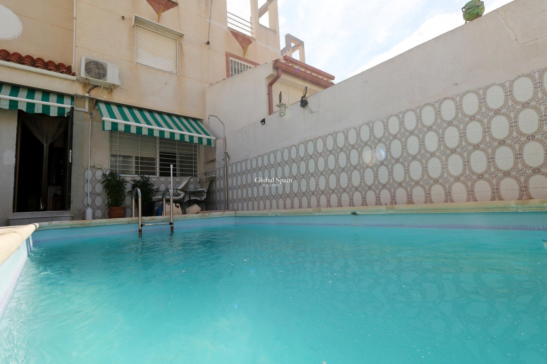 Wiederverkauf - HAUS -
TORREVIEJA - Torretas