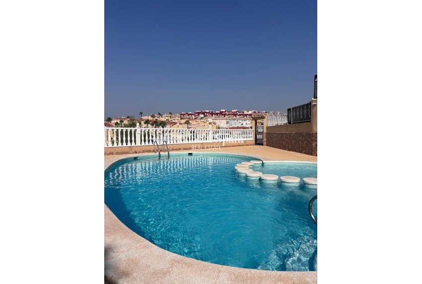 Wiederverkauf - HAUS -
VILLAMARTÍN - Costa Blanca