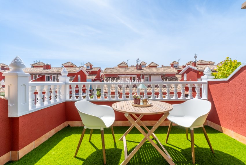 Wiederverkauf - HAUS -
VILLAMARTÍN - Costa Blanca