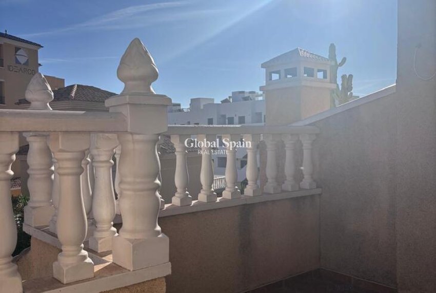 Wiederverkauf - HAUS -
VILLAMARTÍN - Costa Blanca