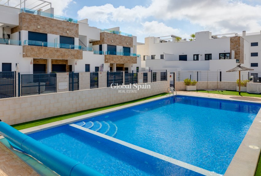 Wiederverkauf - HAUS -
VILLAMARTÍN - Costa Blanca