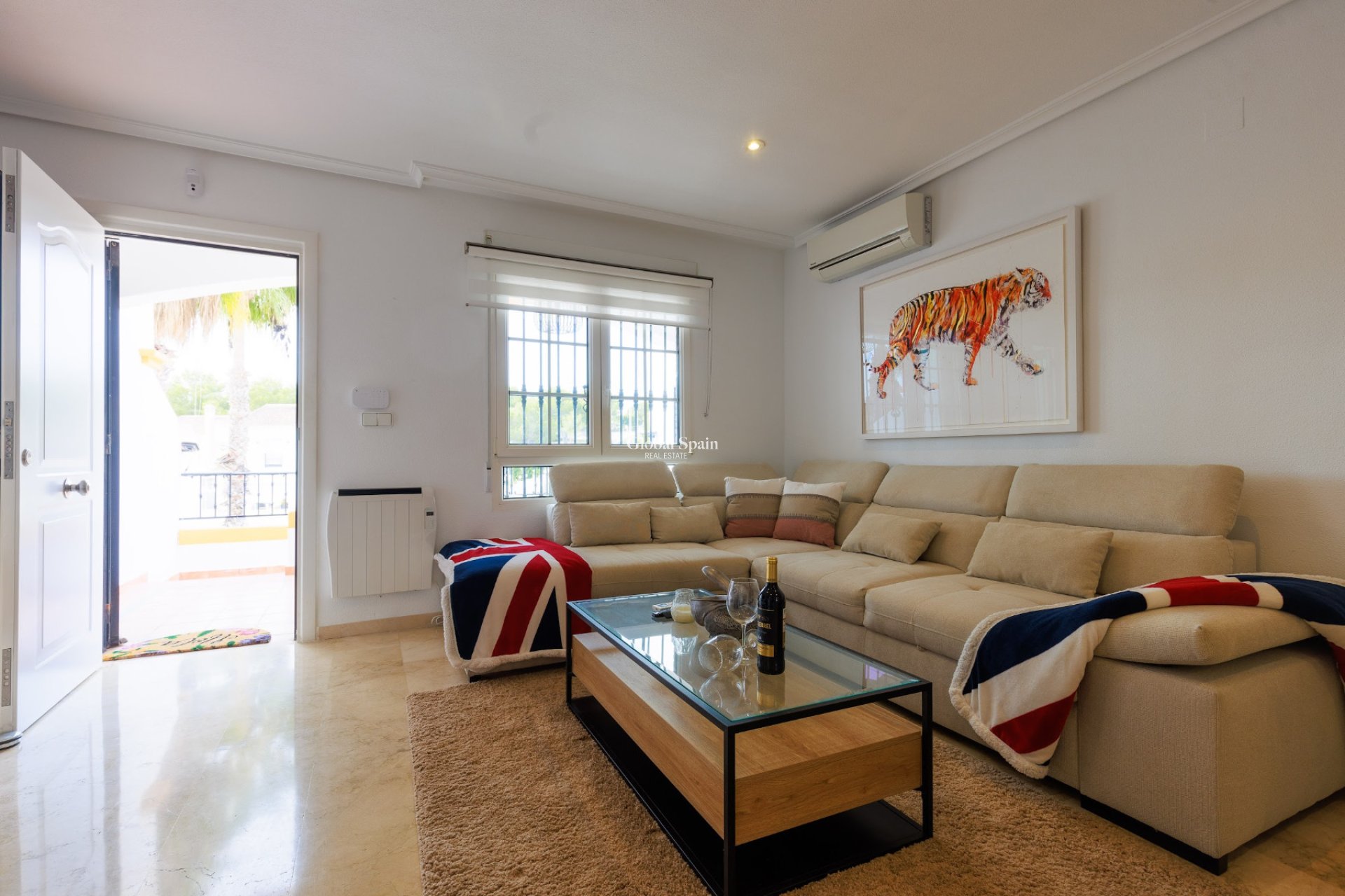 Wiederverkauf - HAUS -
VILLAMARTÍN - Costa Blanca