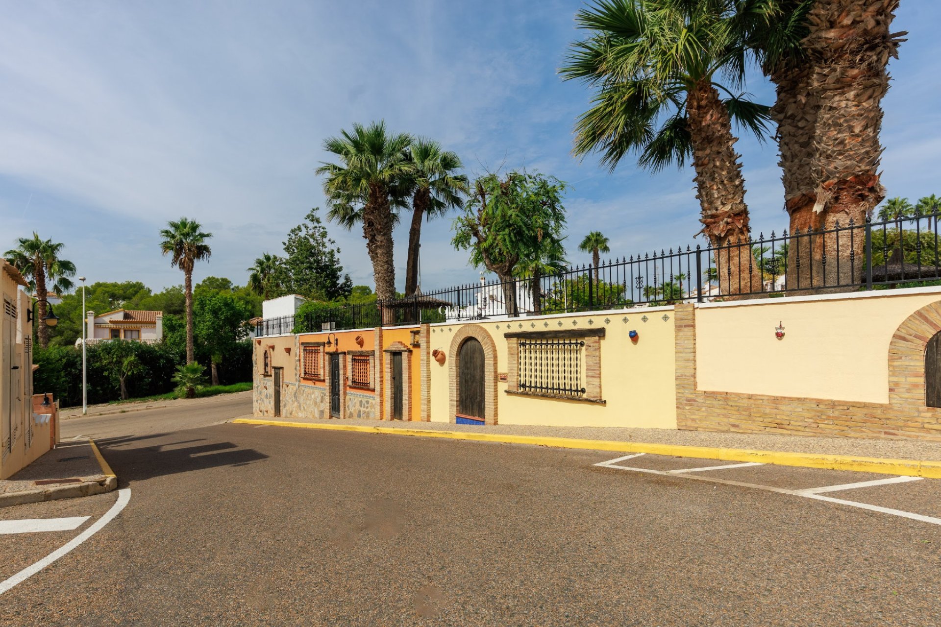 Wiederverkauf - HAUS -
VILLAMARTÍN - Costa Blanca