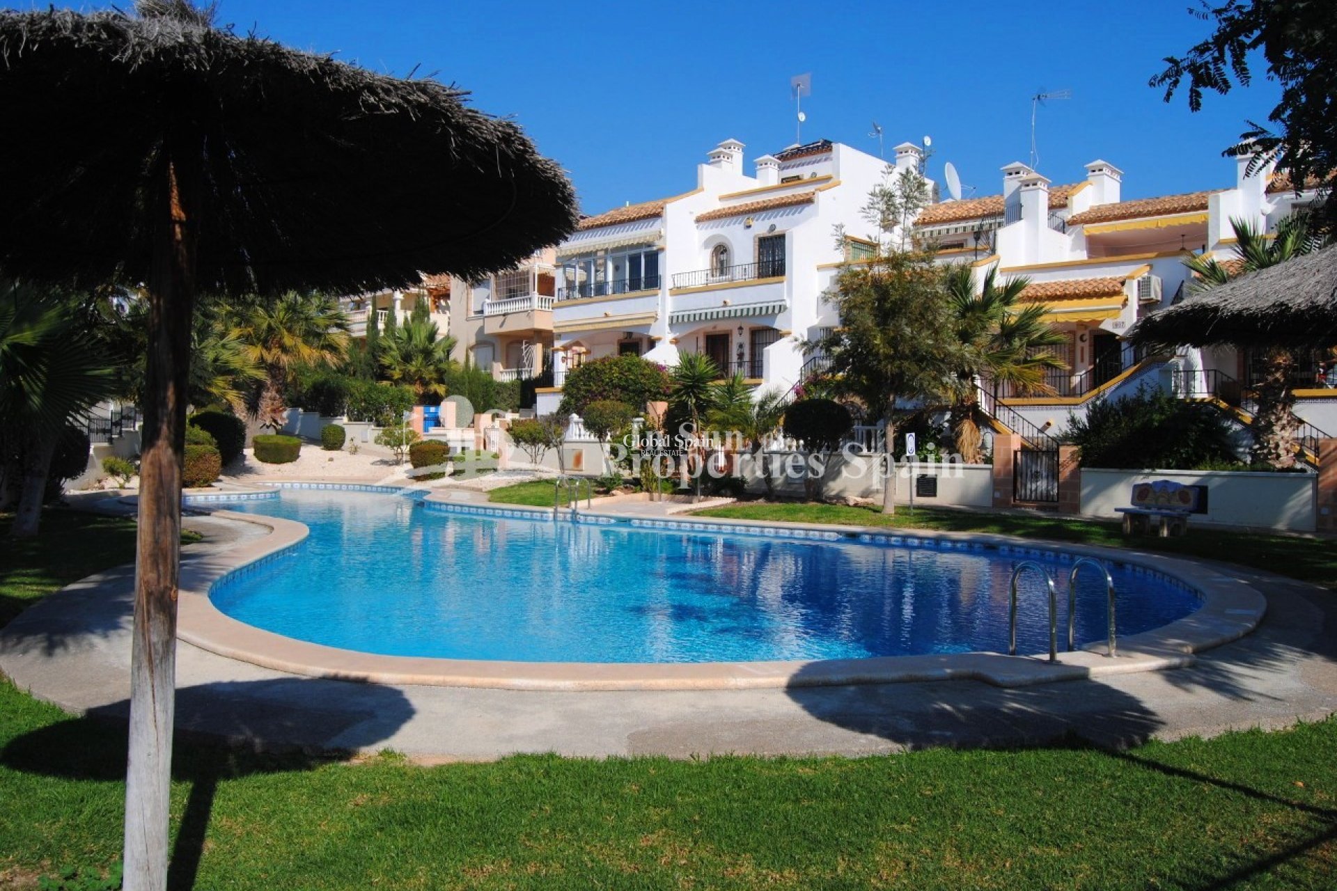 Wiederverkauf - HAUS -
VILLAMARTÍN - Costa Blanca