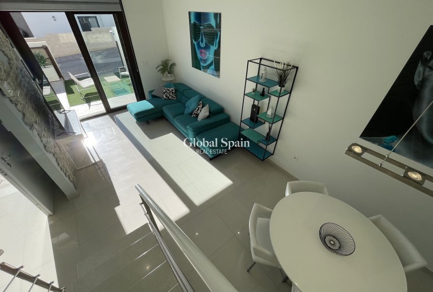 Wiederverkauf - HAUS -
VILLAMARTÍN