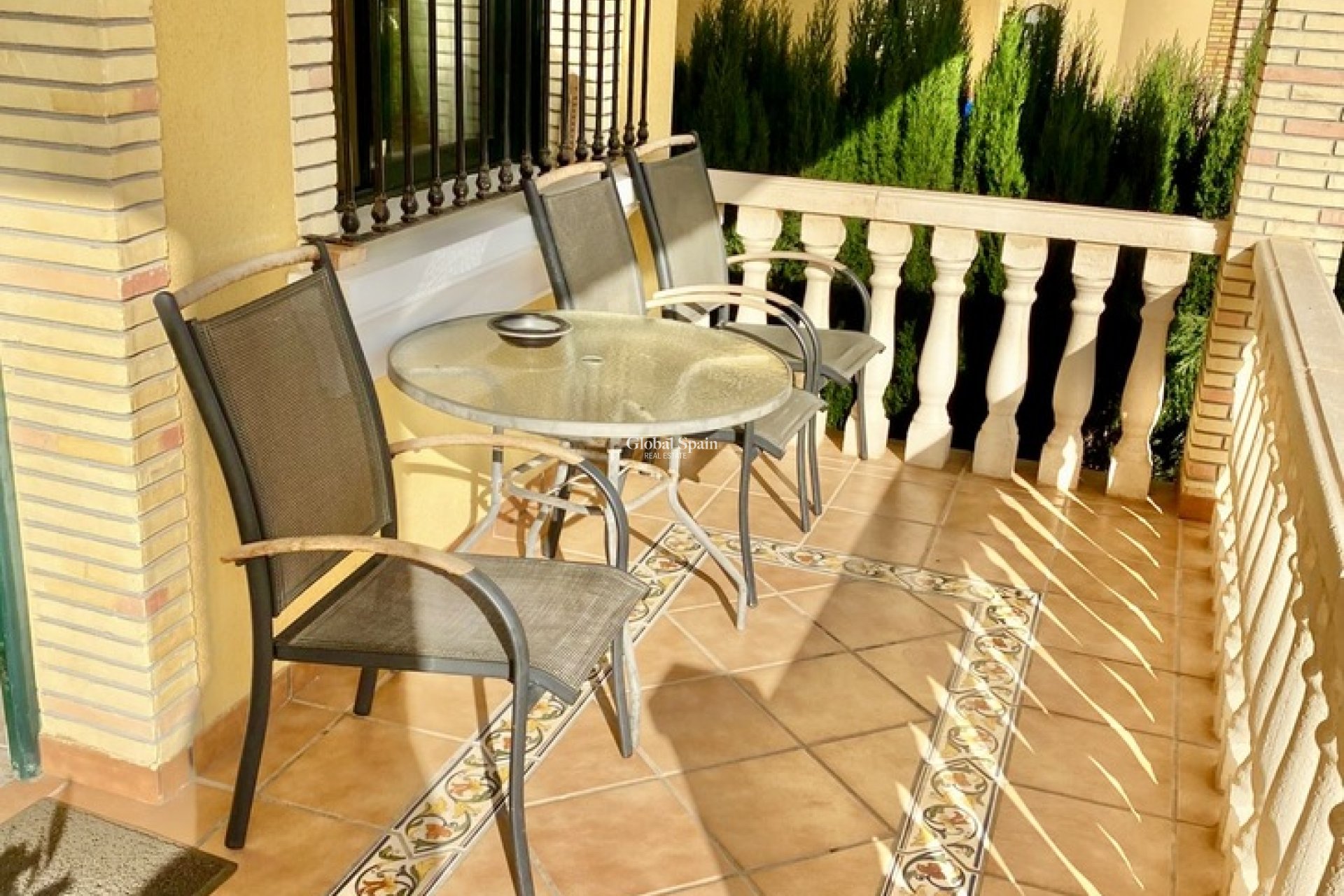 Wiederverkauf - HAUS -
VILLAMARTÍN