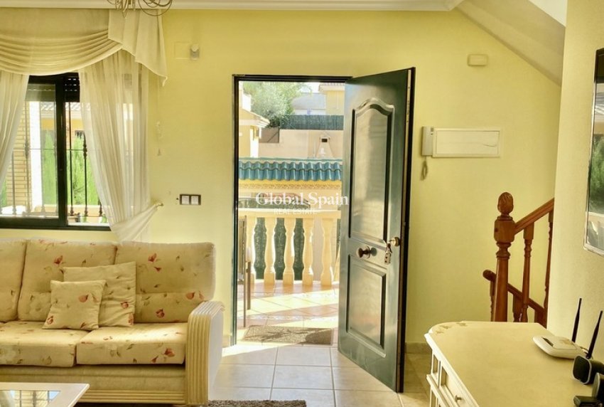 Wiederverkauf - HAUS -
VILLAMARTÍN