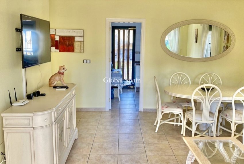 Wiederverkauf - HAUS -
VILLAMARTÍN