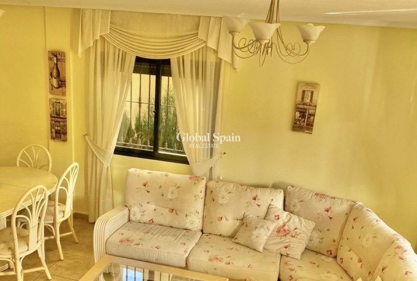 Wiederverkauf - HAUS -
VILLAMARTÍN