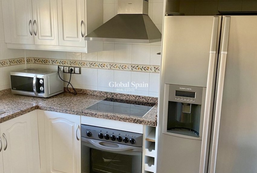 Wiederverkauf - HAUS -
VILLAMARTÍN