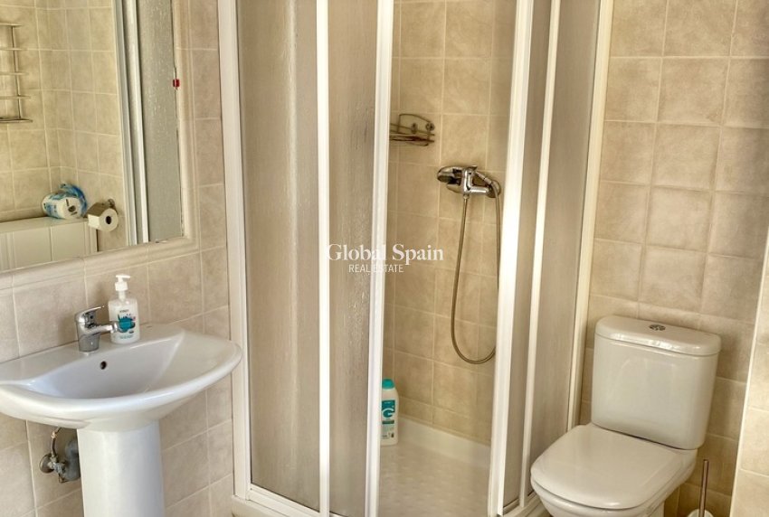 Wiederverkauf - HAUS -
VILLAMARTÍN