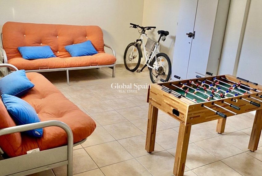 Wiederverkauf - HAUS -
VILLAMARTÍN