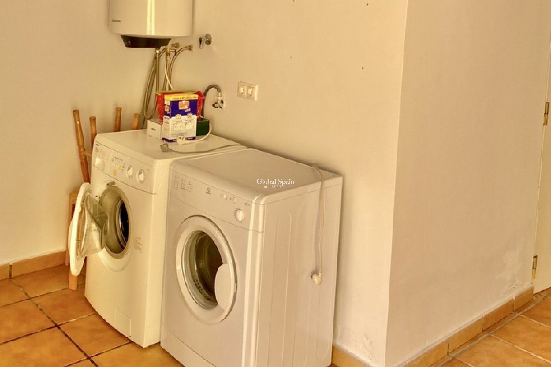 Wiederverkauf - HAUS -
VILLAMARTÍN