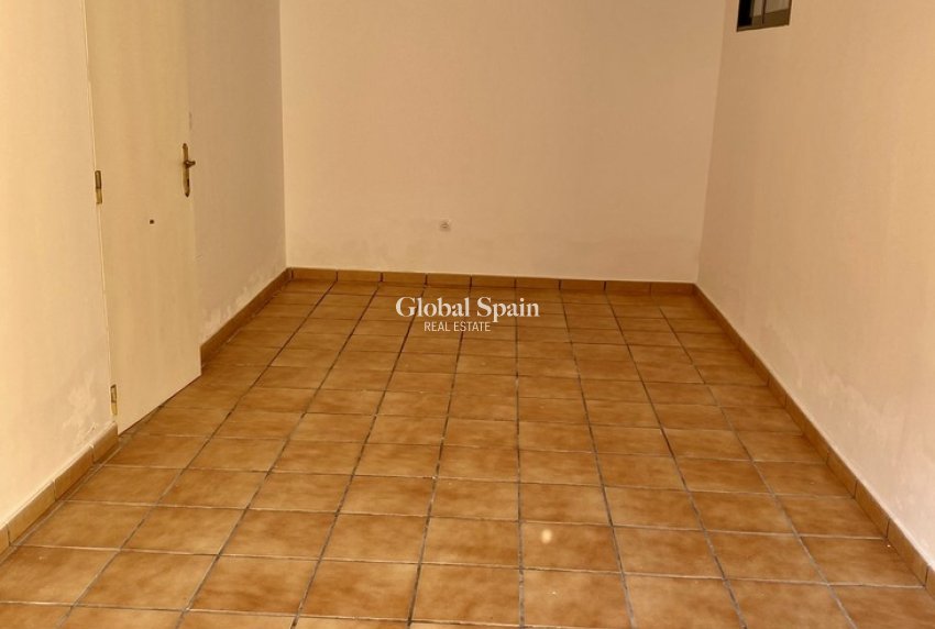 Wiederverkauf - HAUS -
VILLAMARTÍN