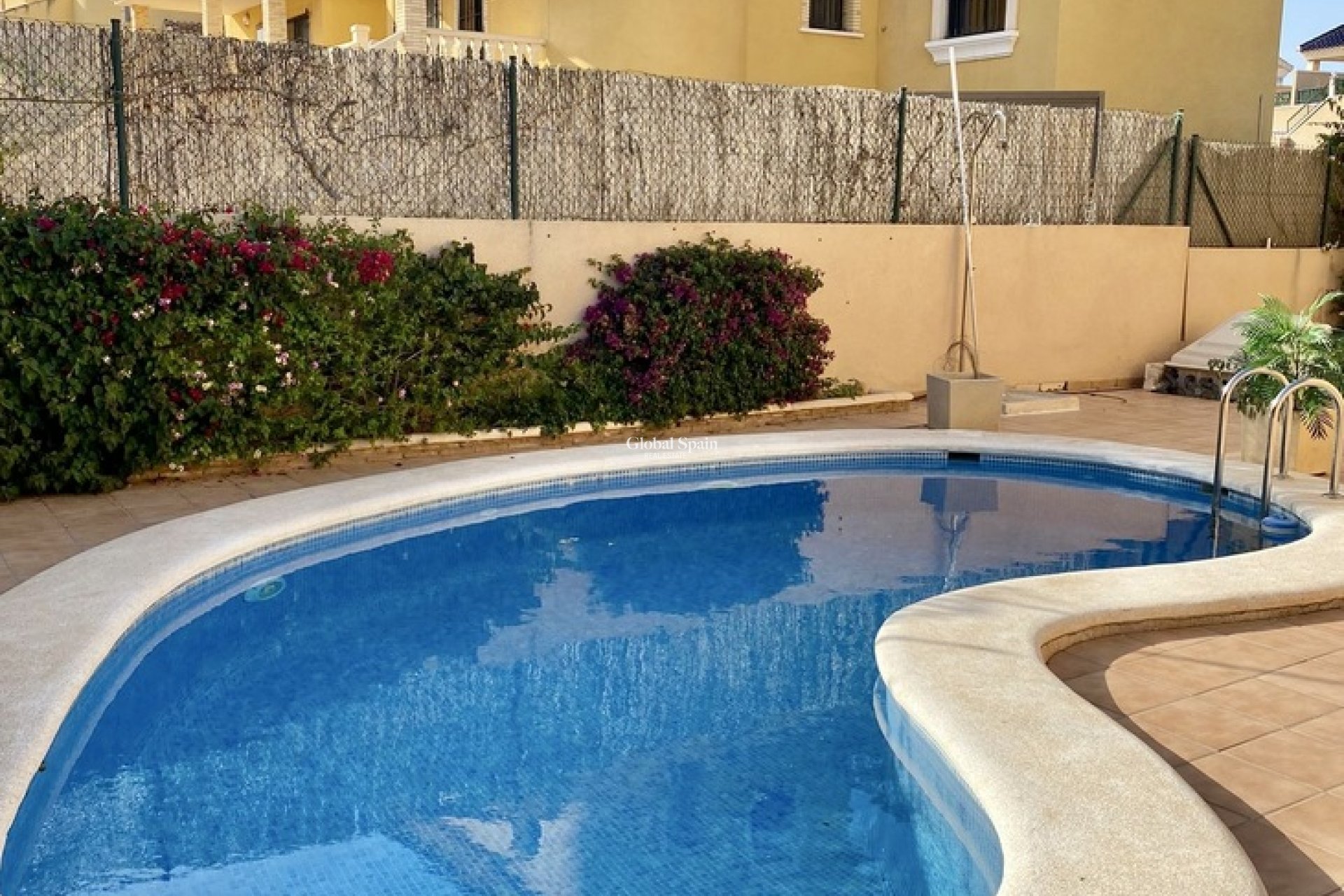 Wiederverkauf - HAUS -
VILLAMARTÍN