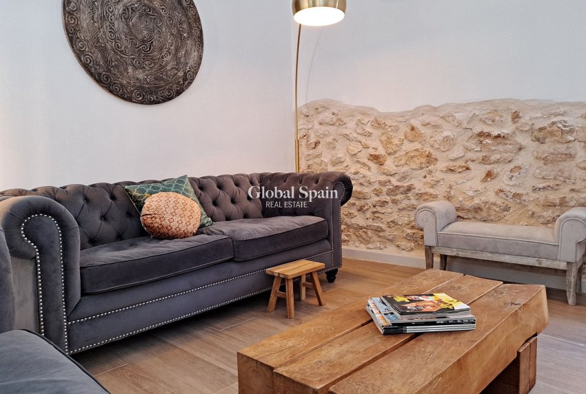 Wiederverkauf - Herenhuis -
Canada Del Trigo