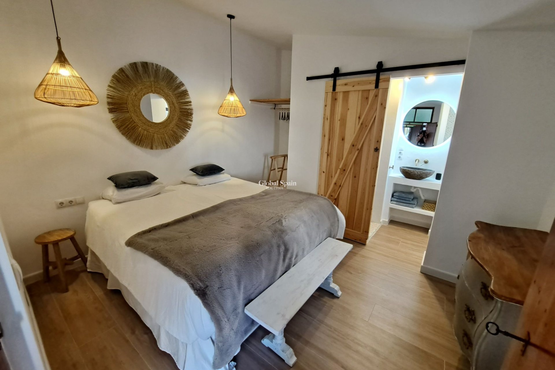 Wiederverkauf - Herenhuis -
Canada Del Trigo