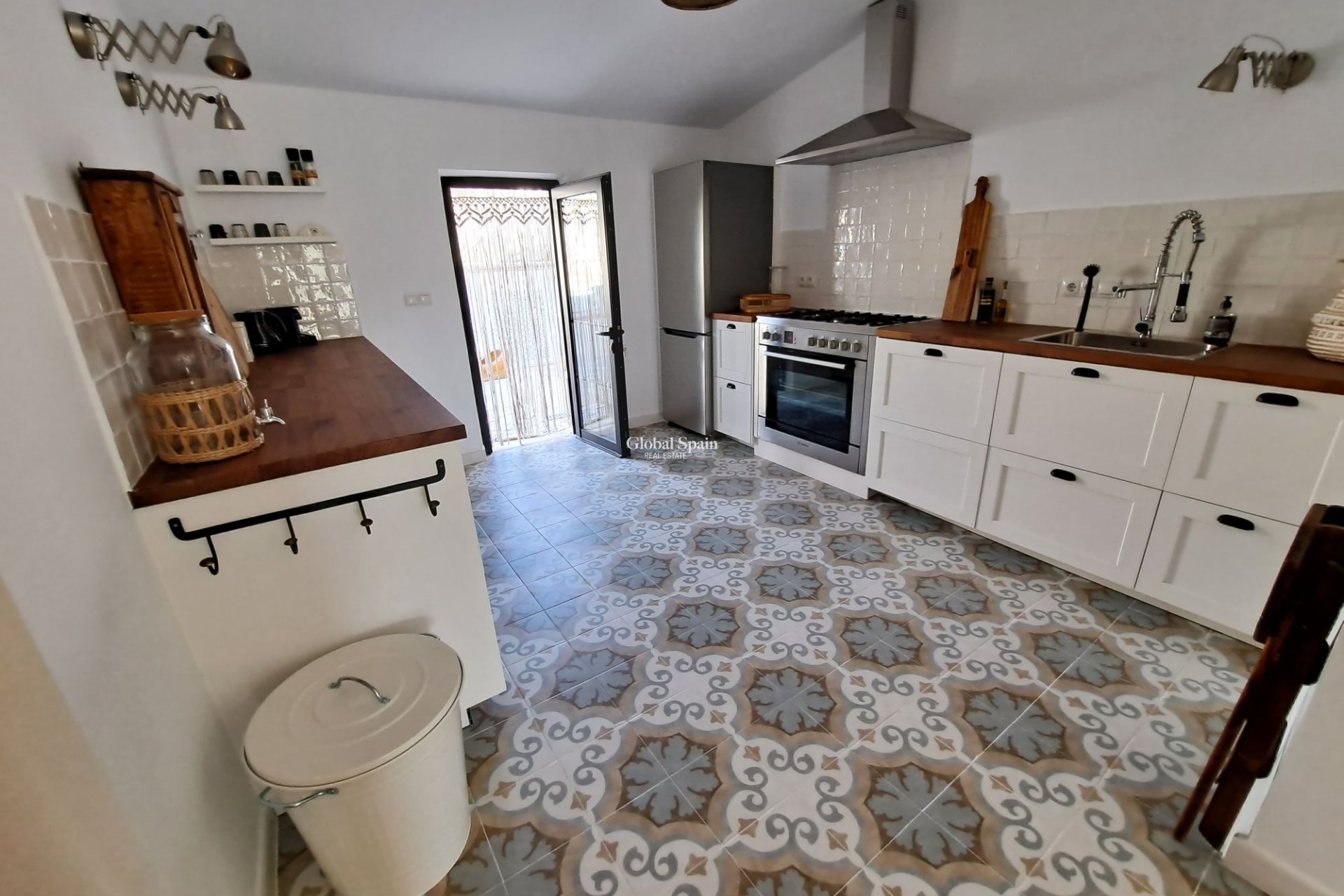 Wiederverkauf - Herenhuis -
Canada Del Trigo