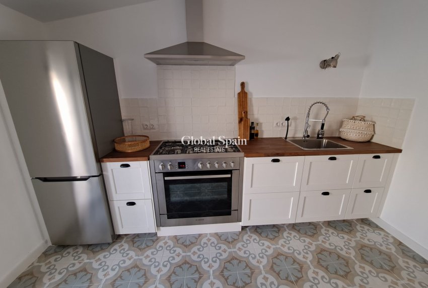 Wiederverkauf - Herenhuis -
Canada Del Trigo