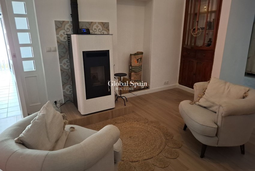 Wiederverkauf - Herenhuis -
Canada Del Trigo