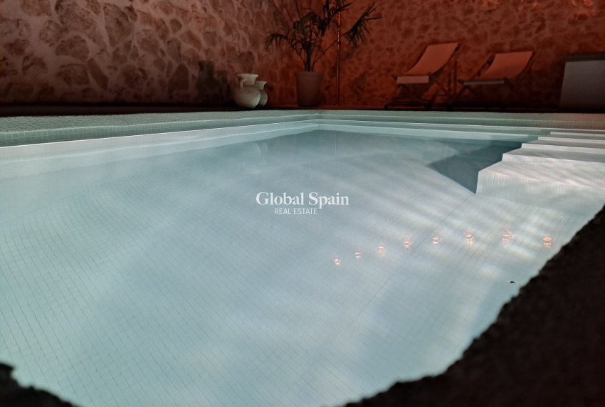 Wiederverkauf - Herenhuis -
Canada Del Trigo