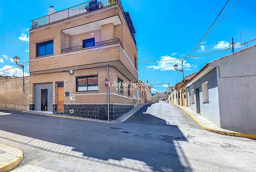 Wiederverkauf - Herenhuis -
Pinoso