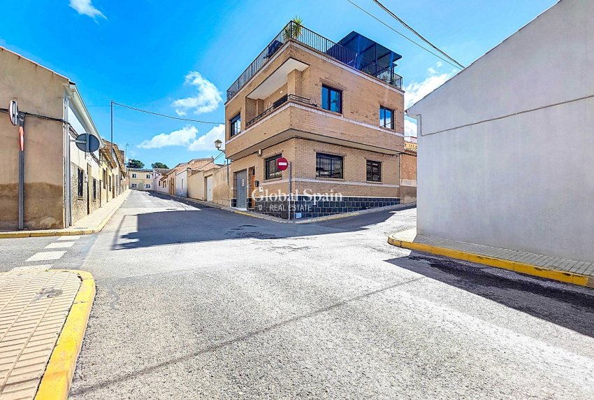 Wiederverkauf - Herenhuis -
Pinoso