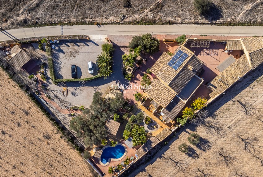 Wiederverkauf - Kommerziell -
Hondón de las Nieves