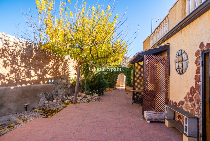 Wiederverkauf - Kommerziell -
Hondón de las Nieves