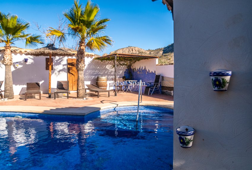 Wiederverkauf - Kommerziell -
Hondón de las Nieves