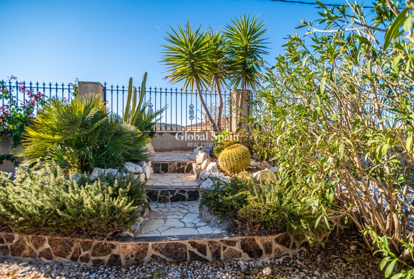 Wiederverkauf - Kommerziell -
Hondón de las Nieves