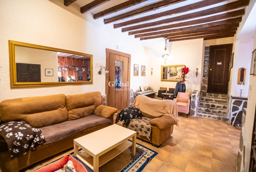 Wiederverkauf - Kommerziell -
Hondón de las Nieves