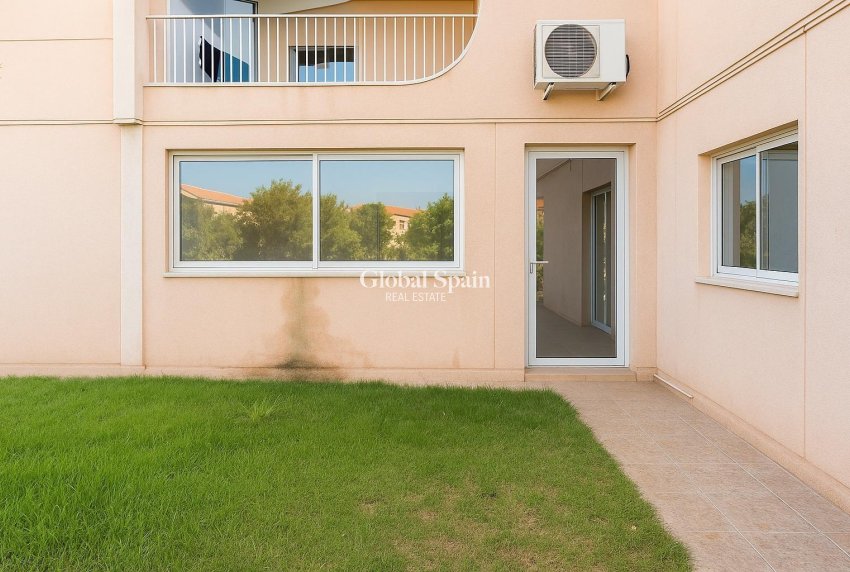 Wiederverkauf - Kommerziell -
ORIHUELA COSTA - La Zenia