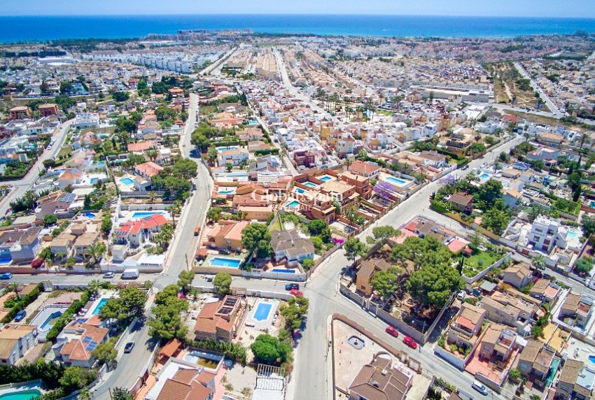 Wiederverkauf - Land -
TORREVIEJA - LOS BALCONES - LOS ALTOS